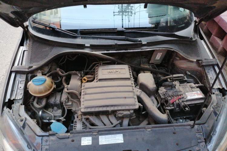 Used Volkswagen Jetta 2015 Value Edition 1.6L Automatic Comfort Version Engine Bay