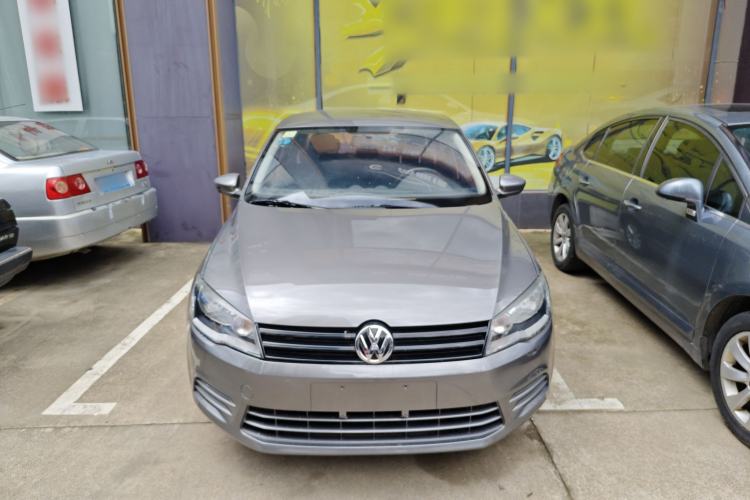 Used Volkswagen Jetta 2015 1.6L Manual Fashion Edition Exterior 1