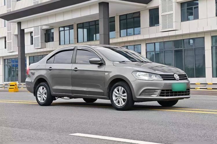 Used Volkswagen Jetta 2015 1.4L Manual Fashion Model Exterior 1