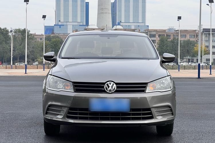 Used Volkswagen Jetta 2015 Value Edition 1.6L Manual Fashionable Style Exterior 1
