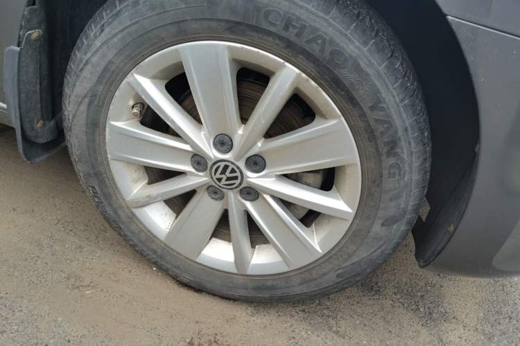 Used Volkswagen Jetta 2015 1.6L Manual Comfort Model Exterior 1