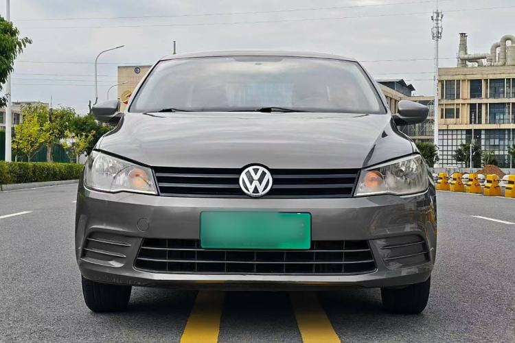 Used Volkswagen Jetta 2015 1.4L Manual Fashion Model Exterior 2
