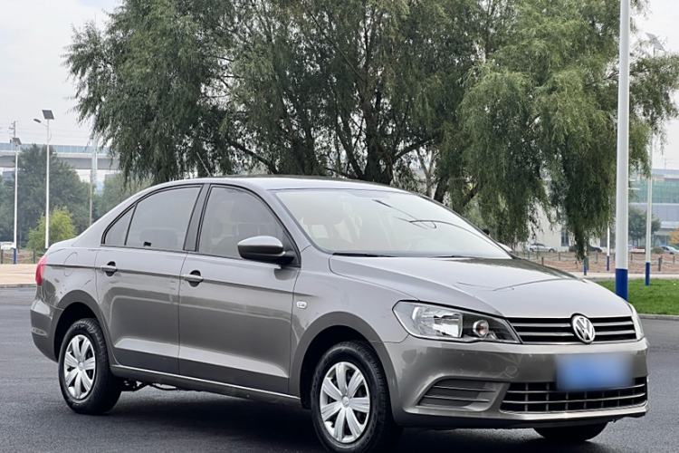 Used Volkswagen Jetta 2015 Value Edition 1.6L Manual Fashionable Style Exterior 2