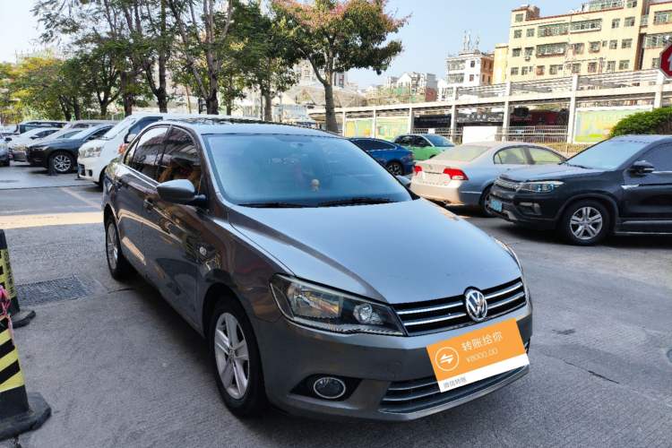 Used Volkswagen Jetta 2015 1.6L Automatic Luxury Model Exterior 2