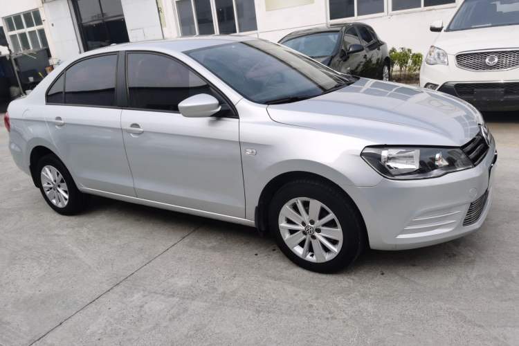 Used Volkswagen Jetta 2015 Value Edition 1.6L Manual Fashionable Style Exterior 2