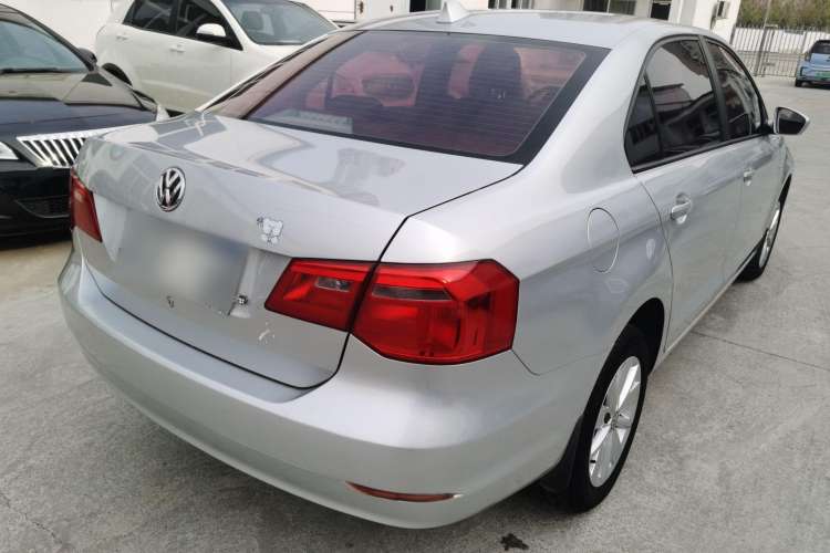 Used Volkswagen Jetta 2015 Value Edition 1.6L Manual Fashionable Style Exterior 3