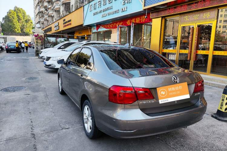 Used Volkswagen Jetta 2015 1.6L Automatic Luxury Model Exterior 4