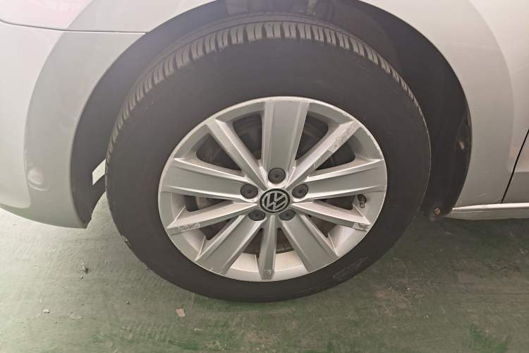 Used Volkswagen Jetta 2015 Zhihui Edition 1.4L Manual Comfort Model Exterior 4