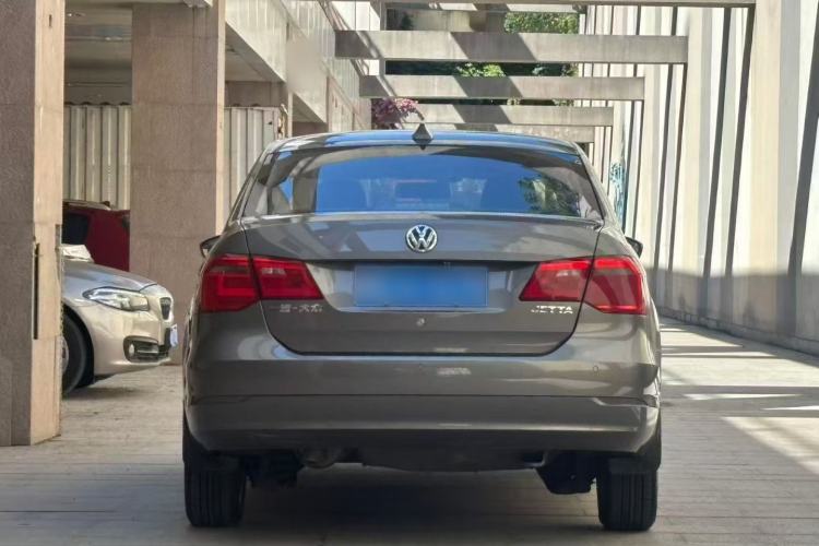 Used Volkswagen Jetta 2015 1.6L Automatic Comfort Model Exterior 4