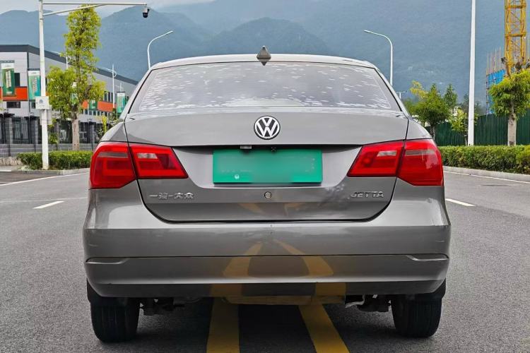 Used Volkswagen Jetta 2015 1.4L Manual Fashion Model Exterior 5