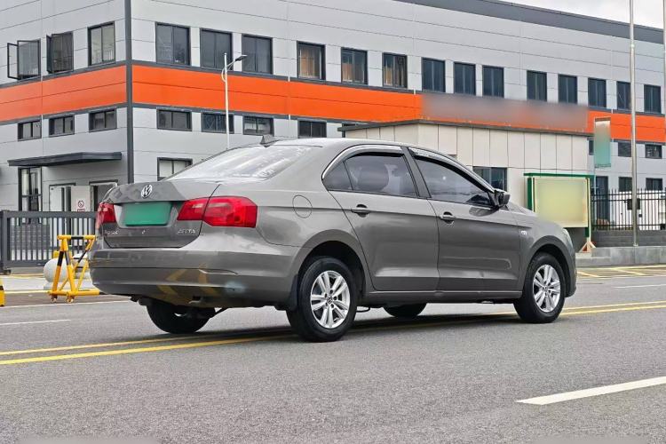 Used Volkswagen Jetta 2015 1.4L Manual Fashion Model Exterior 6