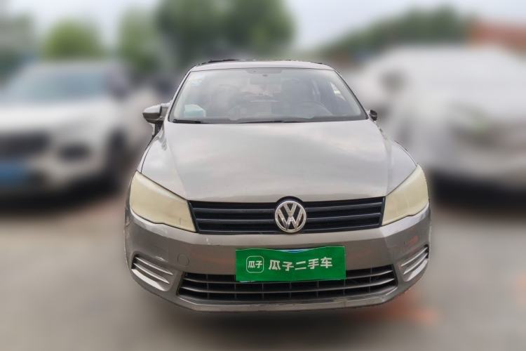 Used Volkswagen Jetta 2015 Value Edition 1.6L Manual Fashionable Style Front