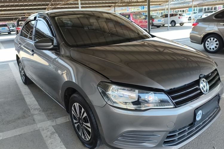 Used Volkswagen Jetta 2015 Zhuihui Edition 1.4L Manual Fashion Model Front Right 45 Deg