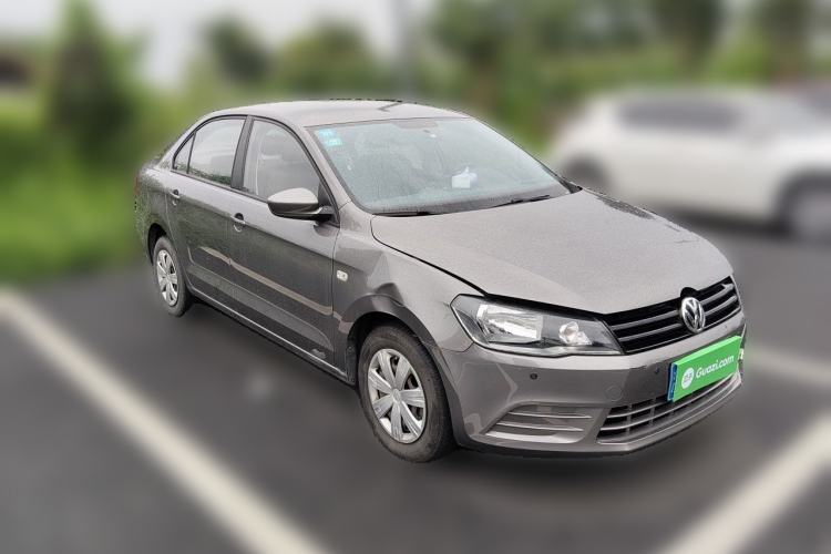 Used Volkswagen Jetta 2015 1.4L Manual Fashion Model Front Right 45 Deg