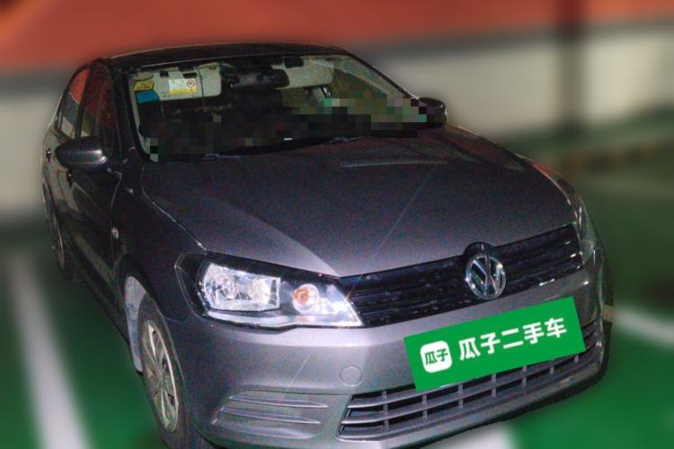 Used Volkswagen Jetta 2015 Value Edition 1.6L Automatic Fashion Version Front Right 45 Deg