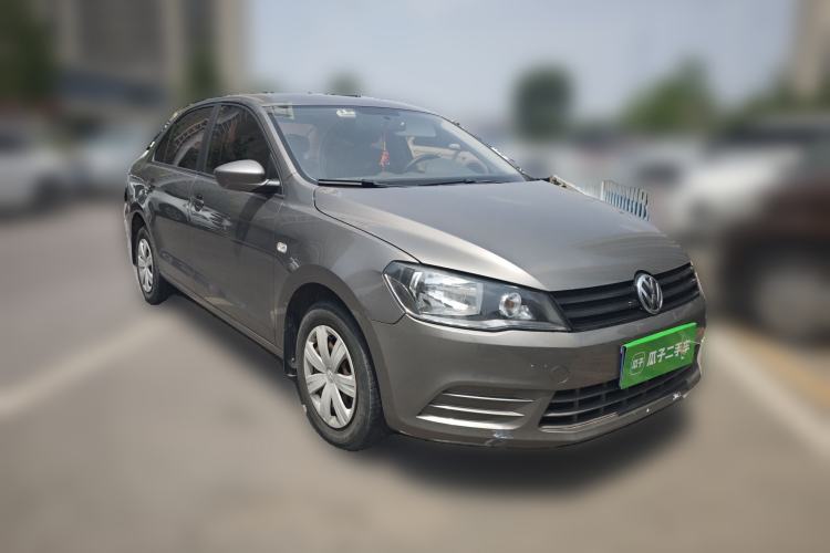 Used Volkswagen Jetta 2015 Value Edition 1.6L Automatic Fashion Version Front Right 45 Deg