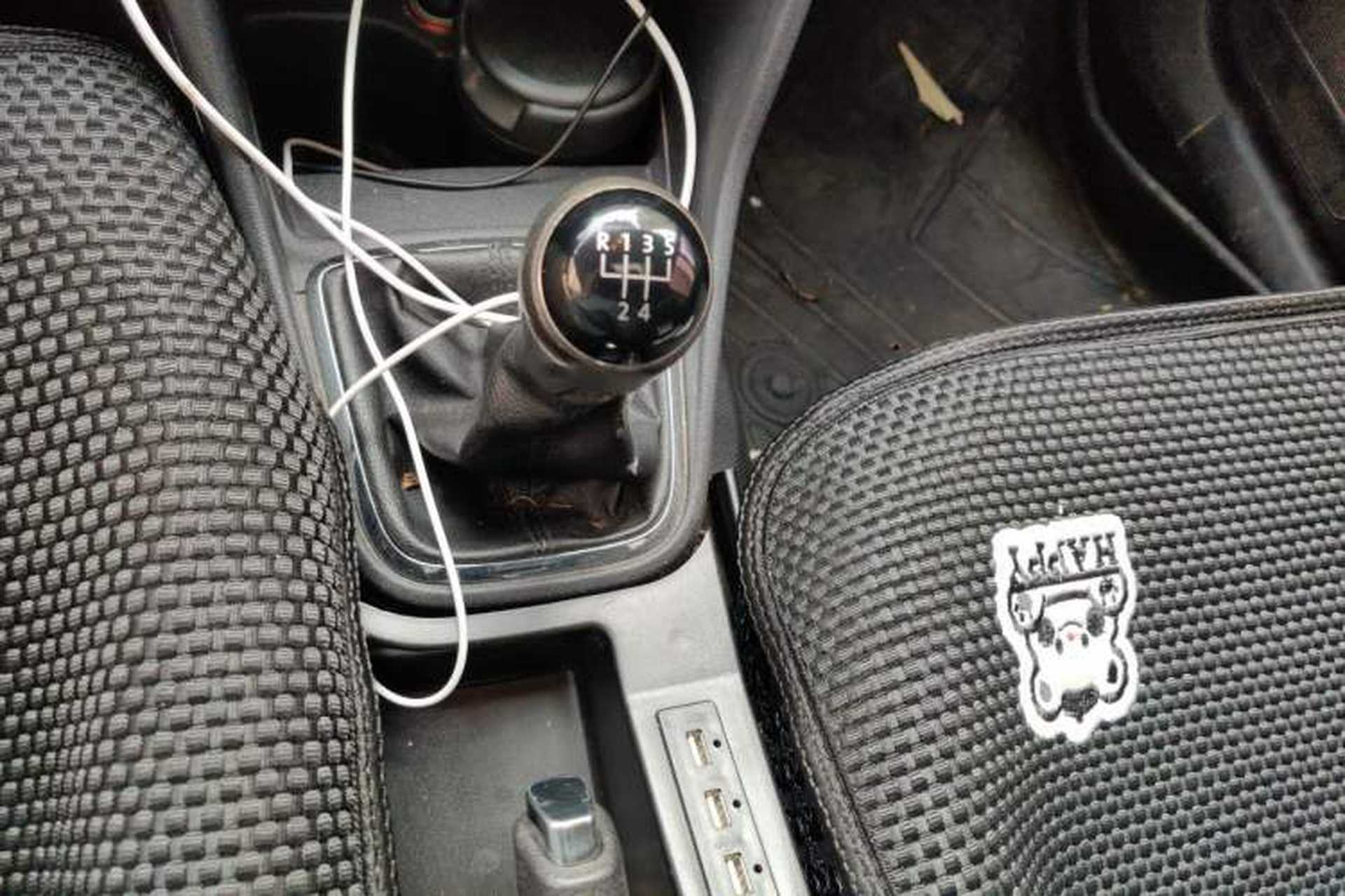Used Volkswagen Jetta 2015 Zhihui Edition 1.4L Manual Comfort Model Gear Lever