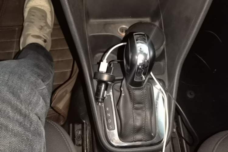 Used Volkswagen Jetta 2015 1.6L Automatic Comfort Model Gear Lever