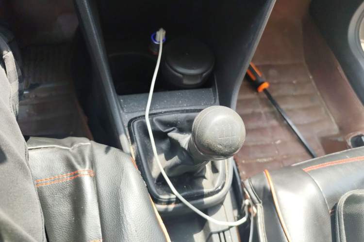 Used Volkswagen Jetta 2015 Zhuihui Edition 1.4L Manual Fashion Model Gear Lever