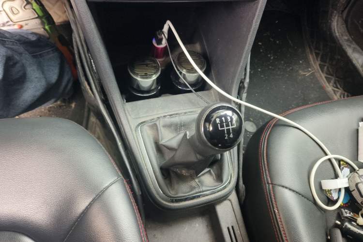 Used Volkswagen Jetta 2015 Zhuihui Edition 1.6L Manual Comfort Model Gear Lever