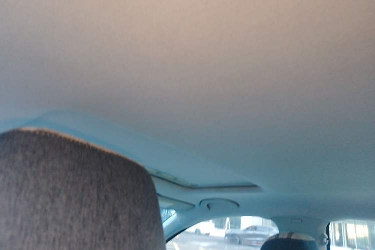 Used Volkswagen Jetta 2015 1.6L Automatic Comfort Model Headliner