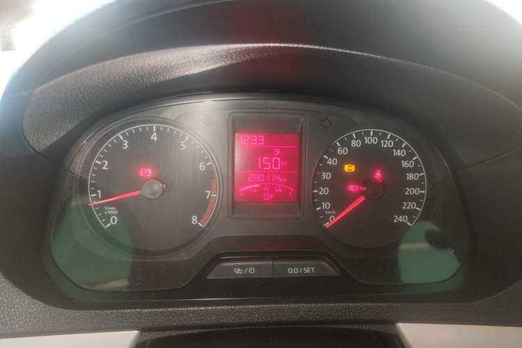 Used Volkswagen Jetta 2015 Zhuihui Edition 1.6L Manual Comfort Model Instrument Cluster