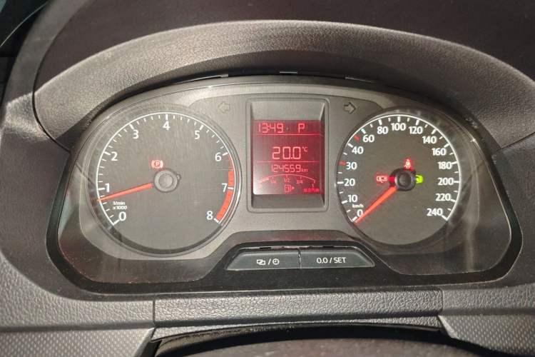 Used Volkswagen Jetta 2015 Value Edition 1.6L Automatic Fashion Version Instrument Cluster
