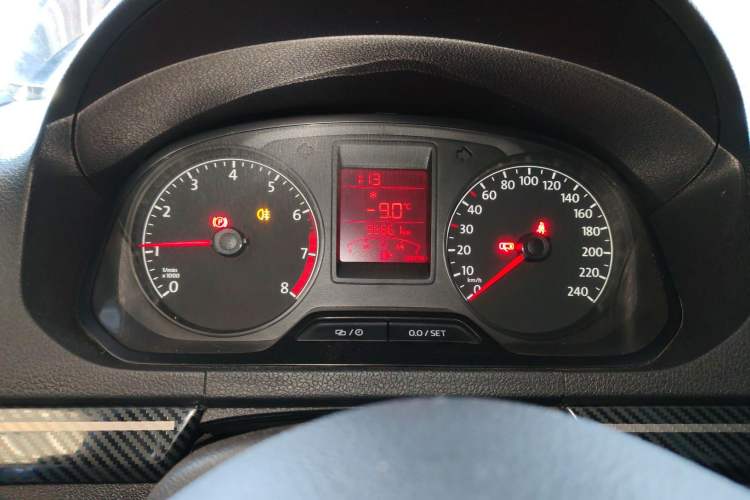 Used Volkswagen Jetta 2015 Zhuihui Edition 1.4L Manual Fashion Model Instrument Cluster