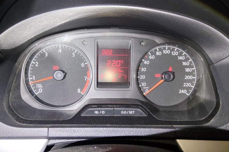 Used Volkswagen Jetta 2015 Zhuihui Edition 1.6L Manual Comfort Model Instrument Cluster