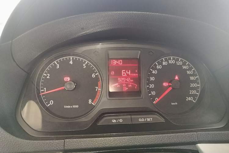 Used Volkswagen Jetta 2015 1.6L Manual Comfort Model Instrument Cluster