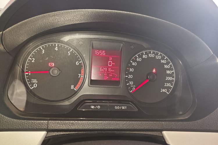 Used Volkswagen Jetta 2015 Zhihui Edition 1.4L Manual Comfort Model Instrument Cluster