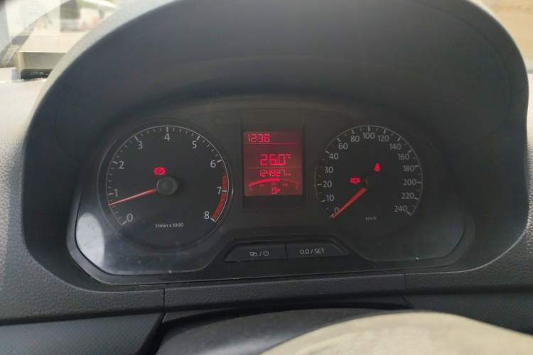 Used Volkswagen Jetta 2015 Zhuihui Edition 1.4L Manual Fashion Model Instrument Cluster