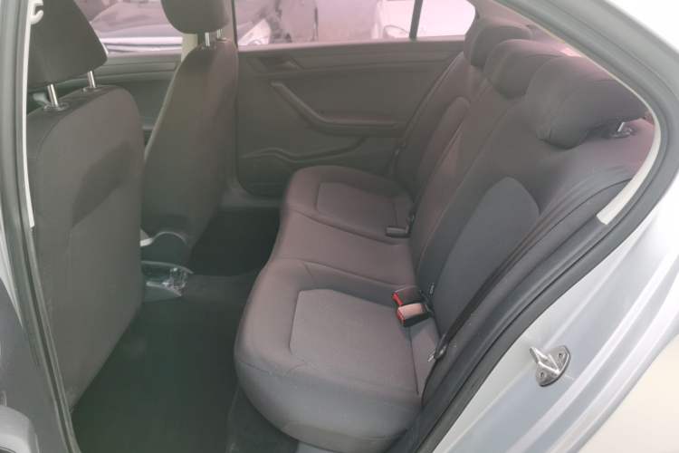 Used Volkswagen Jetta 2015 Value Edition 1.6L Manual Fashionable Style Interior 1