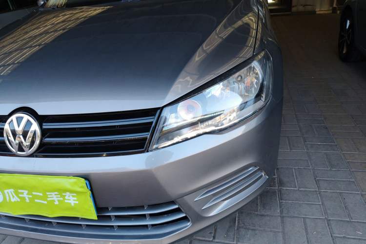 Used Volkswagen Jetta 2015 Zhuihui Edition 1.4L Manual Fashion Model Left Front Headlight