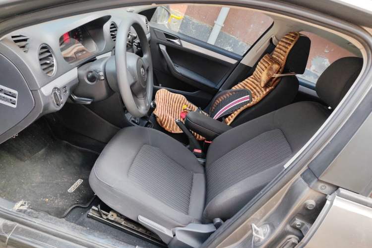 Used Volkswagen Jetta 2015 1.6L Manual Comfort Model Left Front Seat