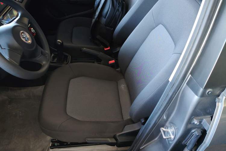 Used Volkswagen Jetta 2015 Zhuihui Edition 1.4L Manual Fashion Model Left Front Seat