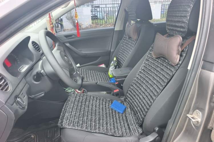 Used Volkswagen Jetta 2015 Zhuihui Edition 1.4L Manual Fashion Model Left Front Seat