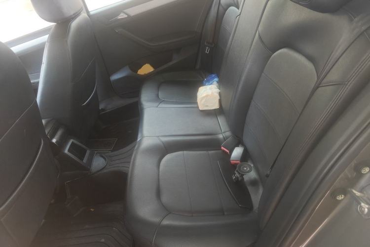 Used Volkswagen Jetta 2015 Zhuihui Edition 1.6L Manual Comfort Model Left Rear Seat