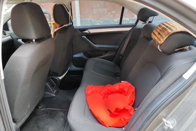 Used Volkswagen Jetta 2015 1.6L Manual Comfort Model Left Rear Seat