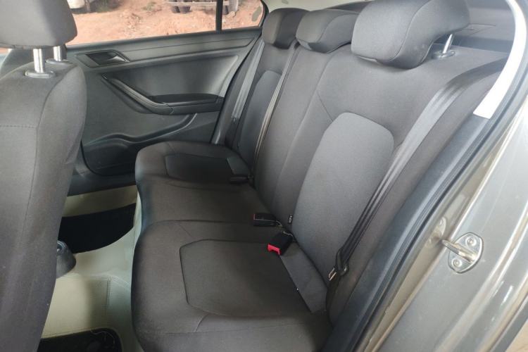 Used Volkswagen Jetta 2015 Value Edition 1.6L Automatic Fashion Version Left Rear Seat