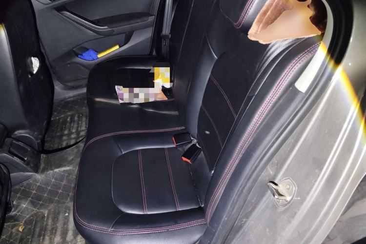 Used Volkswagen Jetta 2015 Zhuihui Edition 1.6L Manual Comfort Model Left Rear Seat