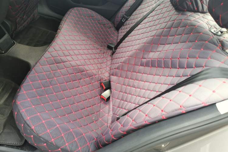 Used Volkswagen Jetta 2015 1.6L Manual Comfort Model Left Rear Seat