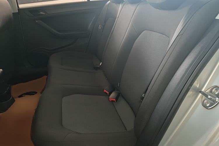 Used Volkswagen Jetta 2015 1.6L Automatic Fashion Model Left Rear Seat
