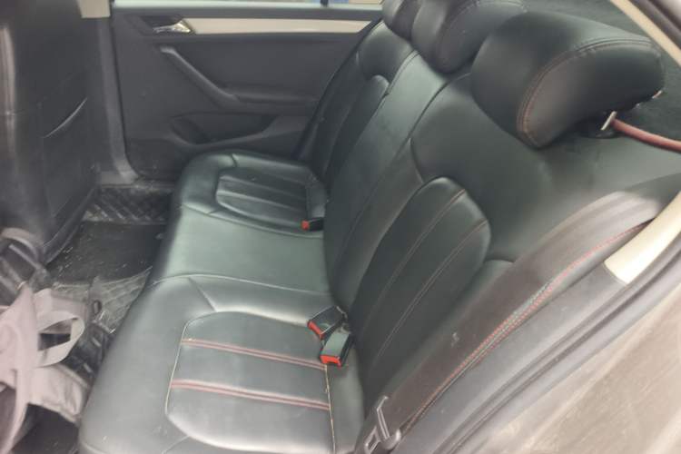 Used Volkswagen Jetta 2015 Zhuihui Edition 1.6L Manual Comfort Model Left Rear Seat