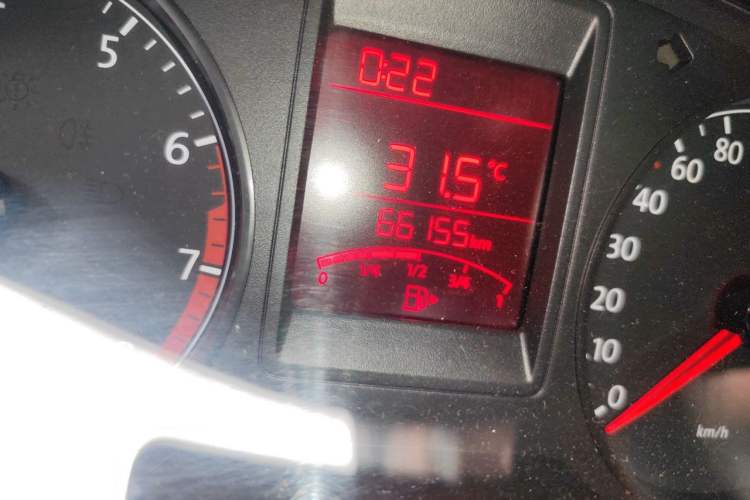 Used Volkswagen Jetta 2015 1.6L Manual Comfort Model Odometer Close Up