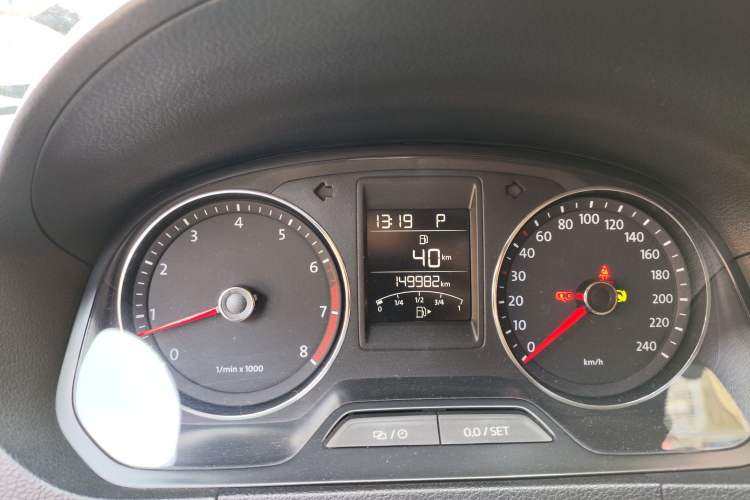 Used Volkswagen Jetta 2015 1.6L Automatic Luxury Model Odometer Close Up