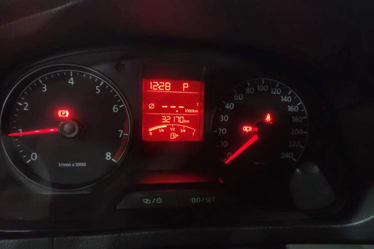 Used Volkswagen Jetta 2015 1.6L Automatic Comfort Model Odometer Close Up