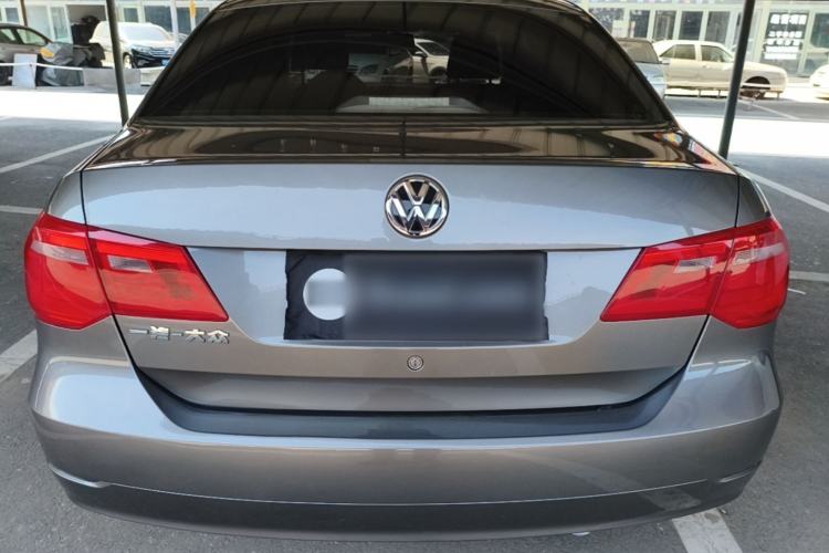 Used Volkswagen Jetta 2015 Zhuihui Edition 1.4L Manual Fashion Model Rear