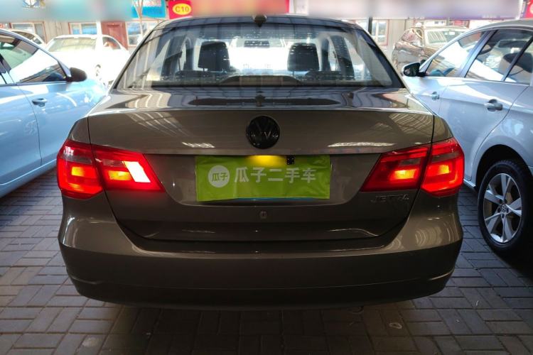 Used Volkswagen Jetta 2015 Zhuihui Edition 1.4L Manual Fashion Model Rear
