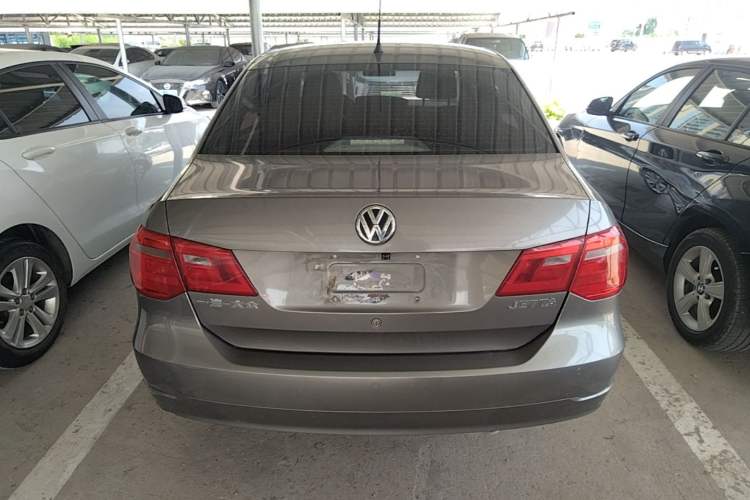 Used Volkswagen Jetta 2015 1.6L Manual Comfort Model Rear